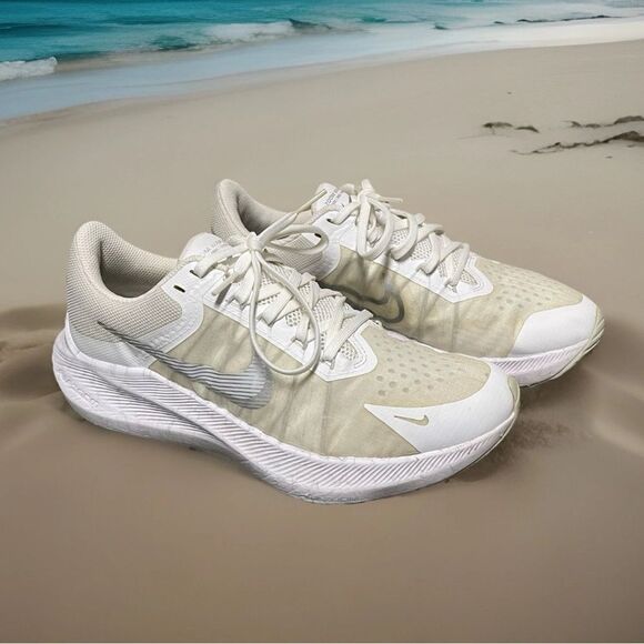 womens white nike shoes size 8